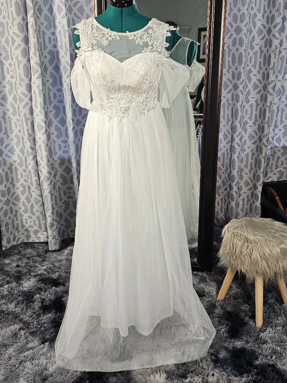 SHEIN Wedding Dress, Size S • Off‑Shoulder Lace Bodice
